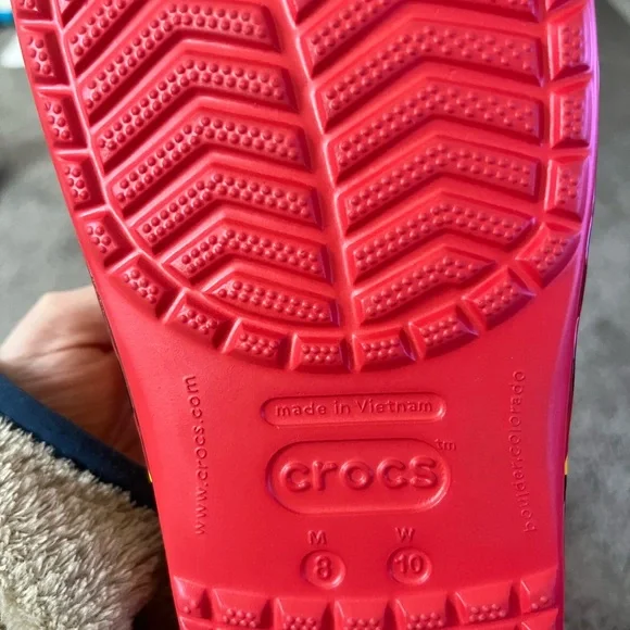 CROCS Lightning McQueen Disney collab with light up soles for women SZ 10W/M8 - Picture 3 of 3